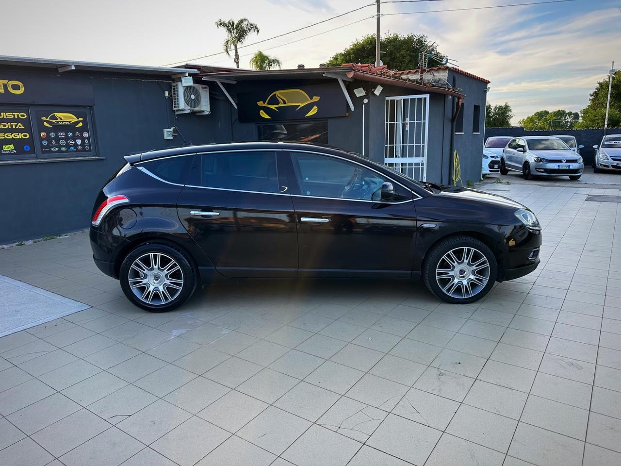 Lancia Delta 2.0 MJT DPF Platinum Garanzia 12 Mesi