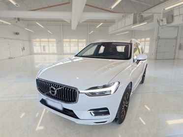 VOLVO XC60 T6 PLUG-IN AWD AUTO RECHARGE INS. EXP SUV