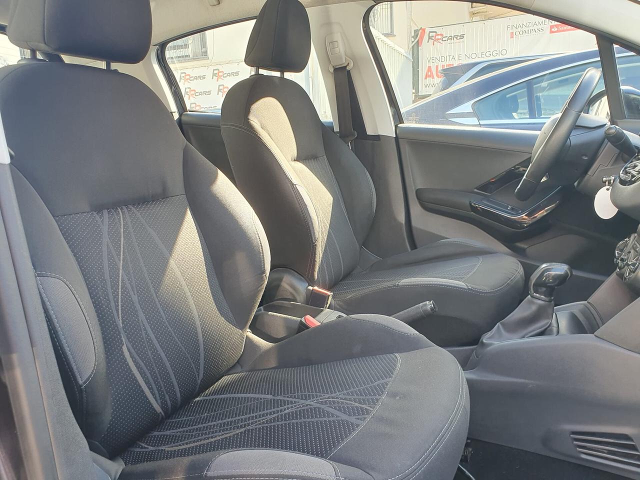 Peugeot 208 PureTech 82 5 porte Allure