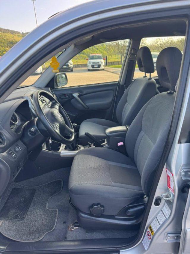 TOYOTA RAV 4 MY23 RAV4 2.0 Tdi D-4D cat 5 porte Sol