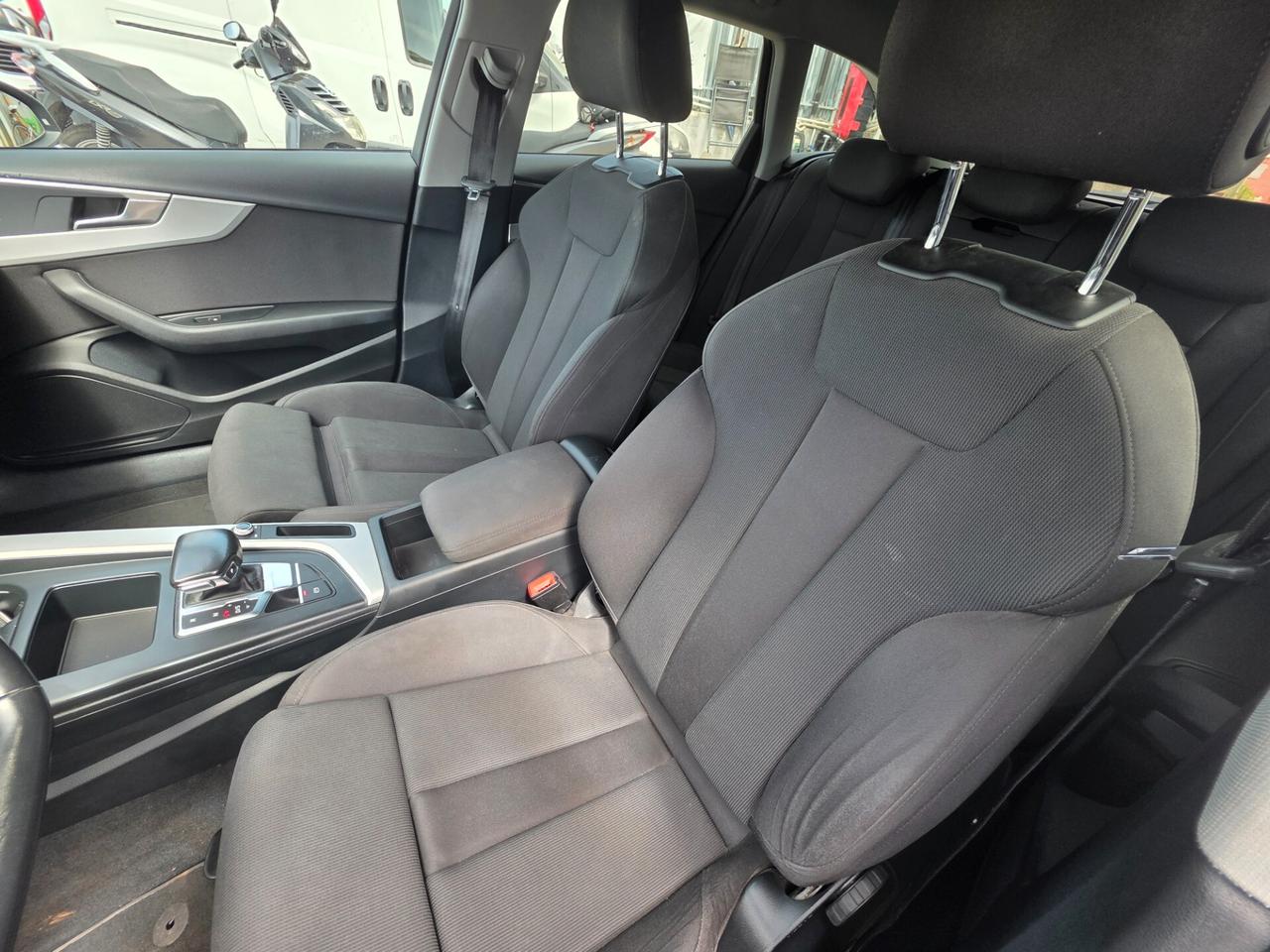 Audi A4 Avant 40 TDI S tronic line edition