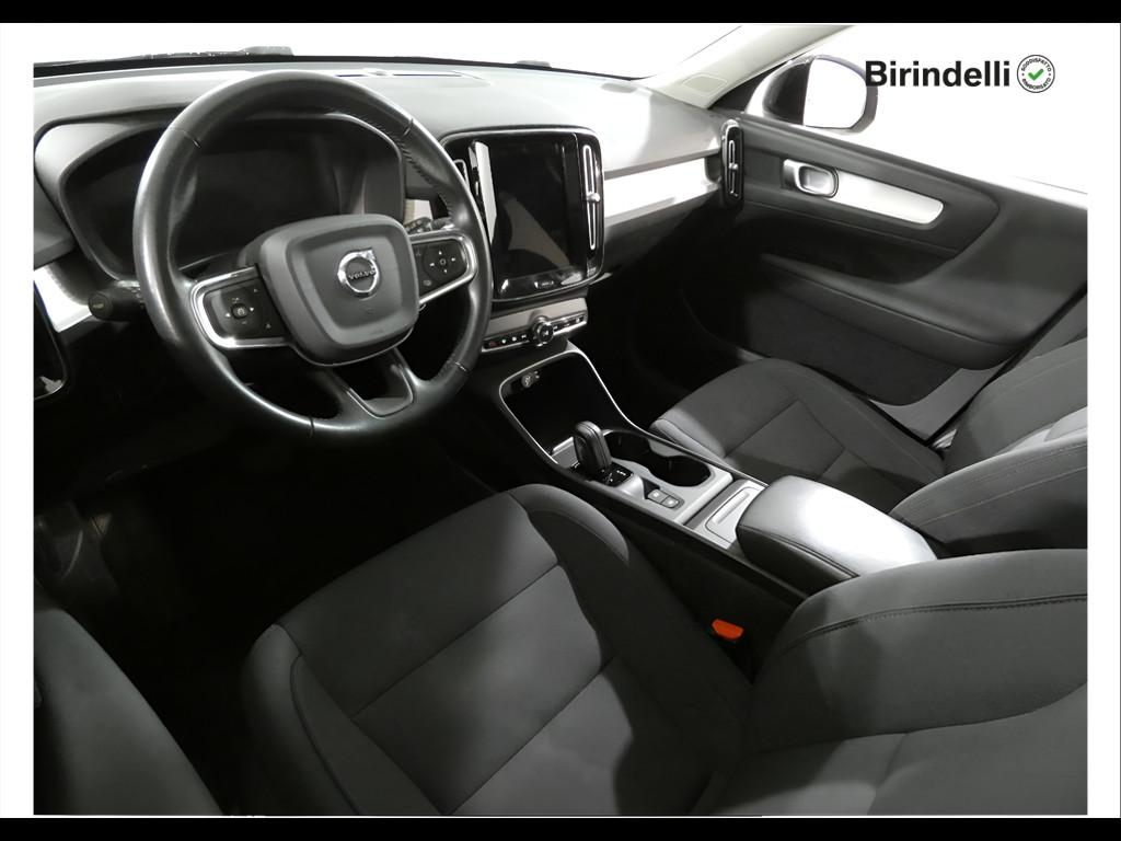 VOLVO XC40 (2017-->) - XC40 T3 Geartronic Momentum