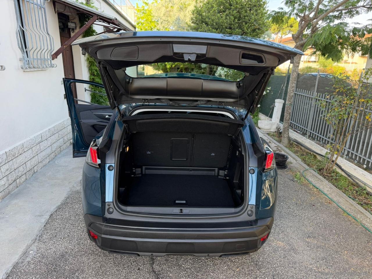 PEUGEOT 3008 BlueHDi 130 S&S Active Pack