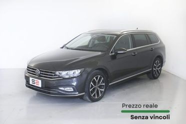 VOLKSWAGEN Passat Variant 2.0 TDI SCR EVO DSG Executive/Keyless/Rear View