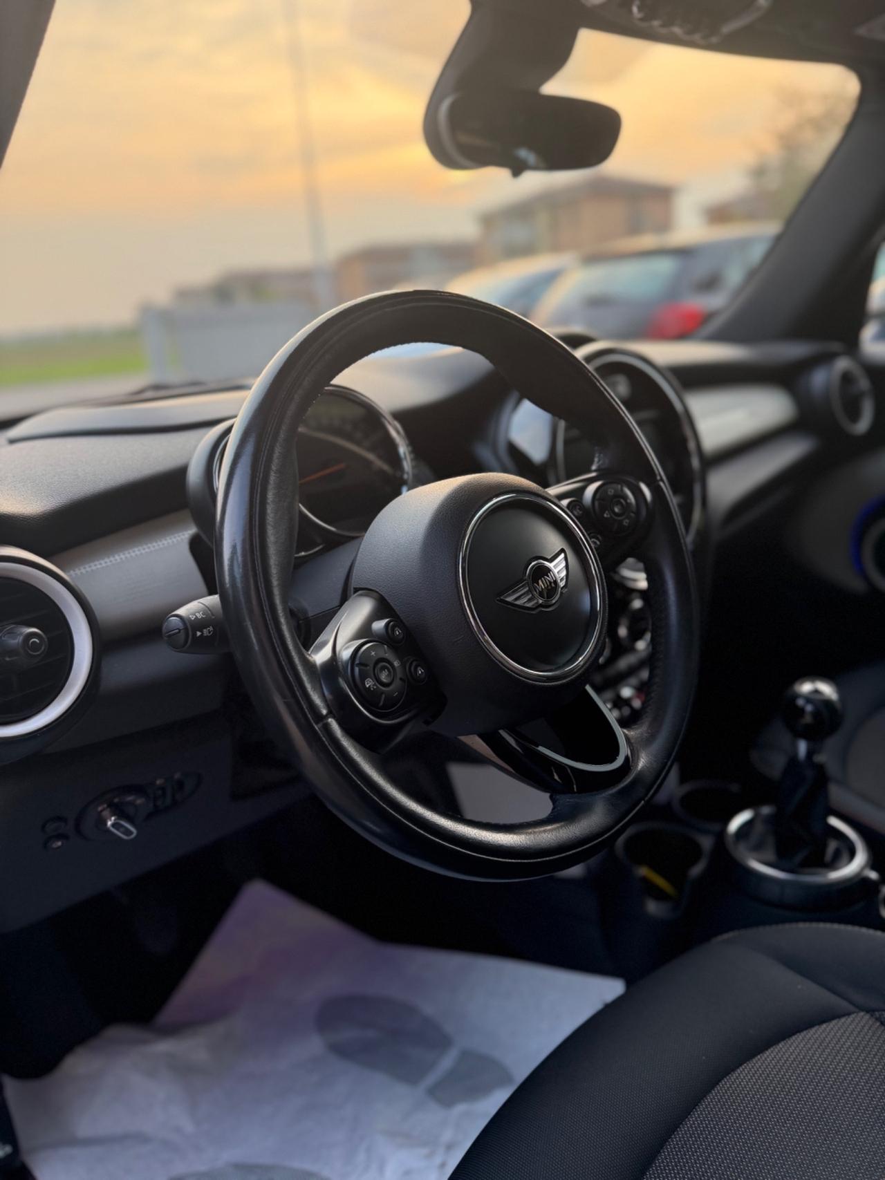 Mini 1.5 Cooper D Business XL
