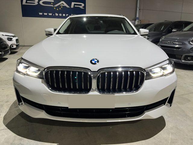 BMW 520 d 48V Touring Luxury /NAVI/PELLE/PARK/TELECAM/LED