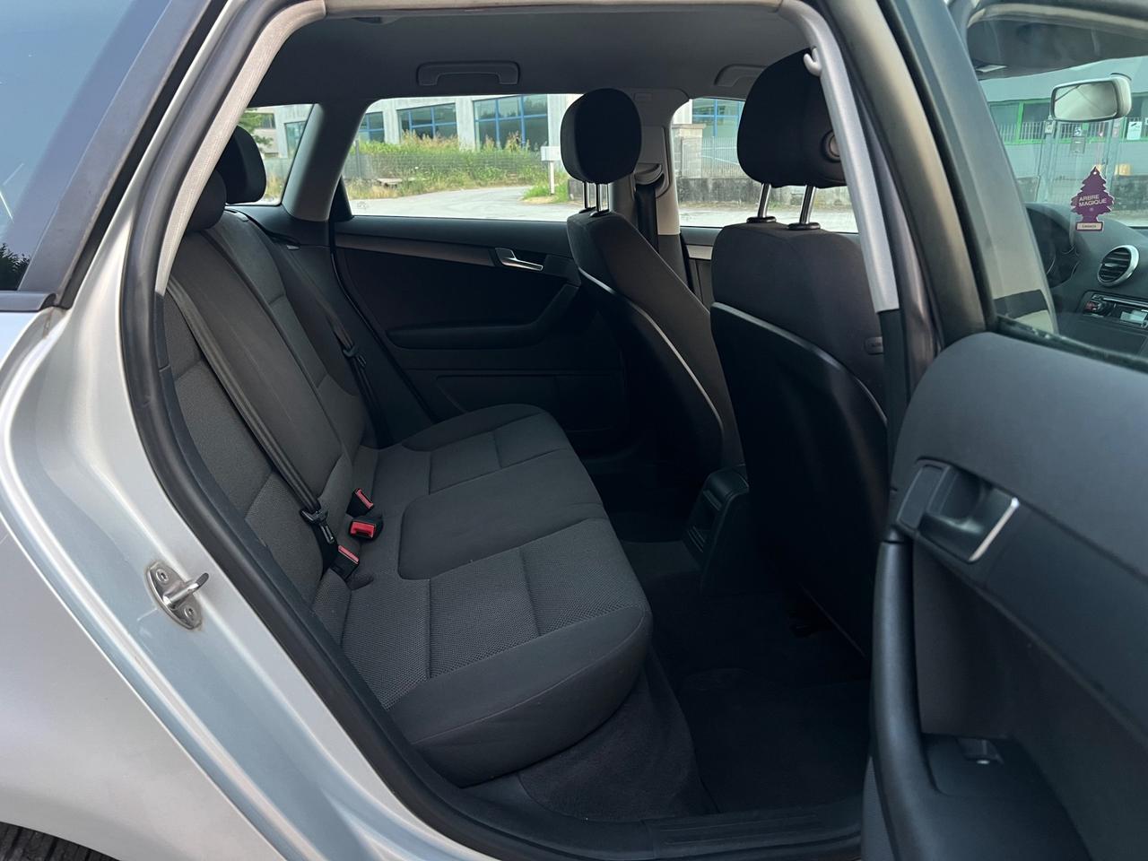 Audi A3 SPB 1.6 TDI 105 CV CR Attraction