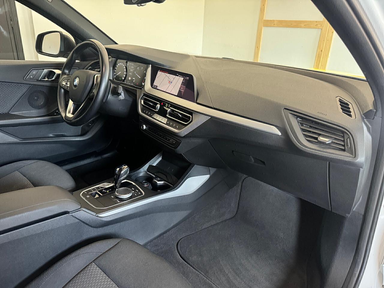 Bmw 116d Sport Line - 2021