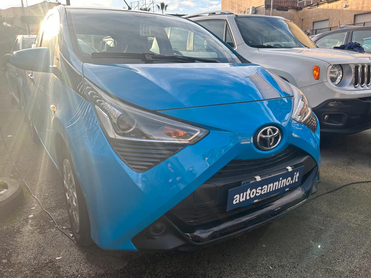 Toyota Aygo 1.0 VVT-i 72 CV 5 porte x-cite