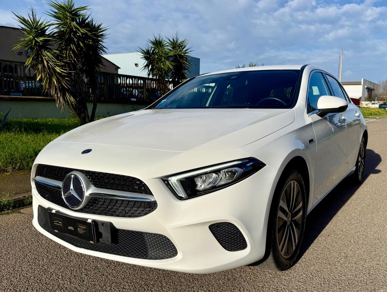 Mercedes-benz A 250 e Automatic EQ-Power Business