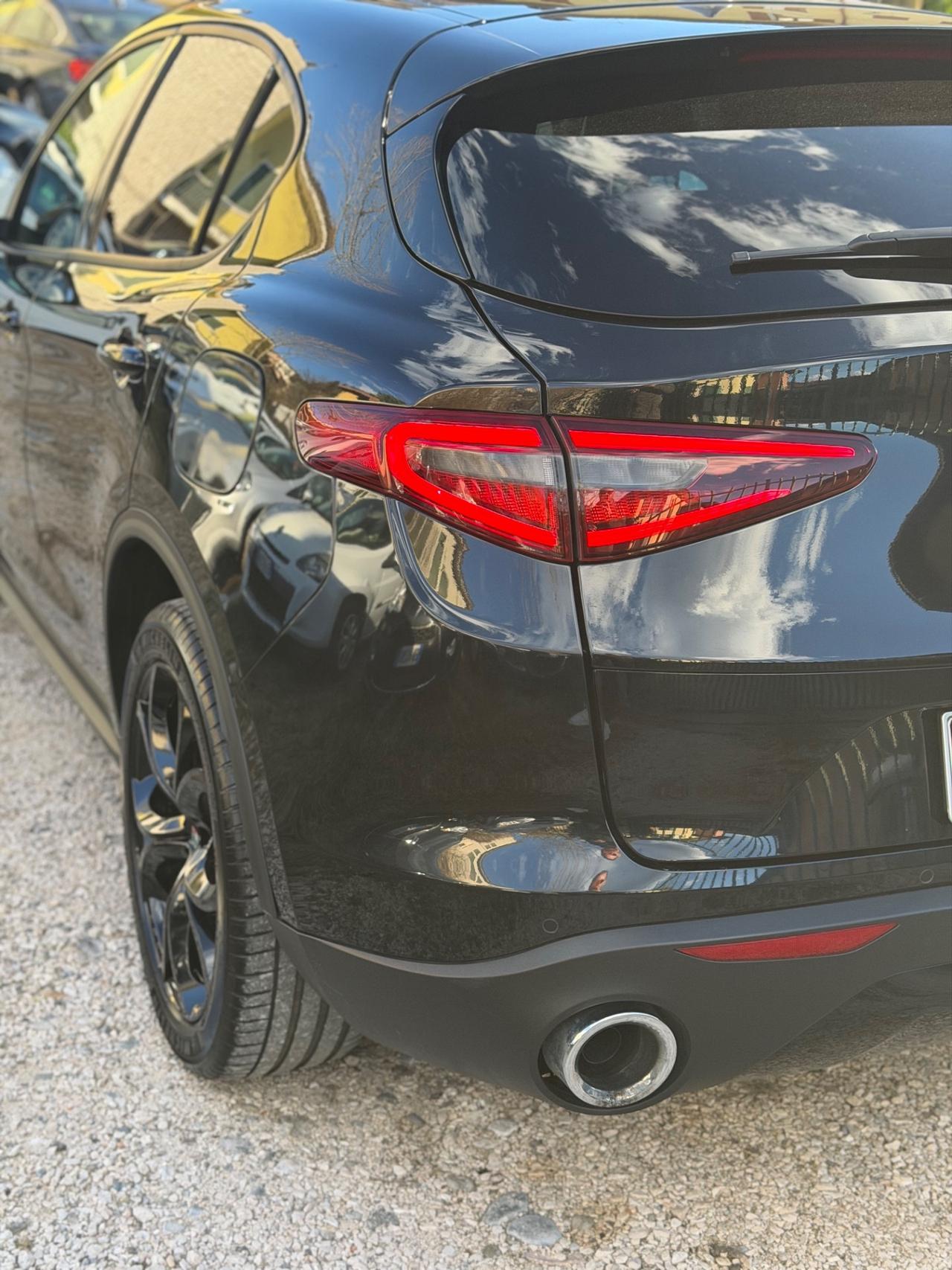 Alfa Romeo STELVIO 2.2d AT8 SUPER FULLOPT UNICOPR
