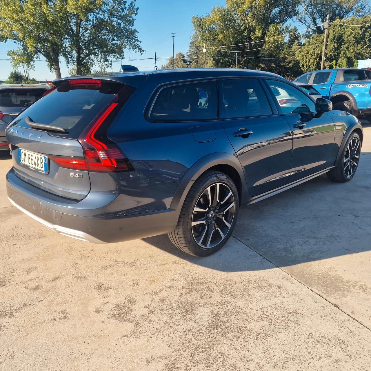 Volvo V90 Cross Country B4 (d) AWD automatico Plus UNICO PROPRIETARIO