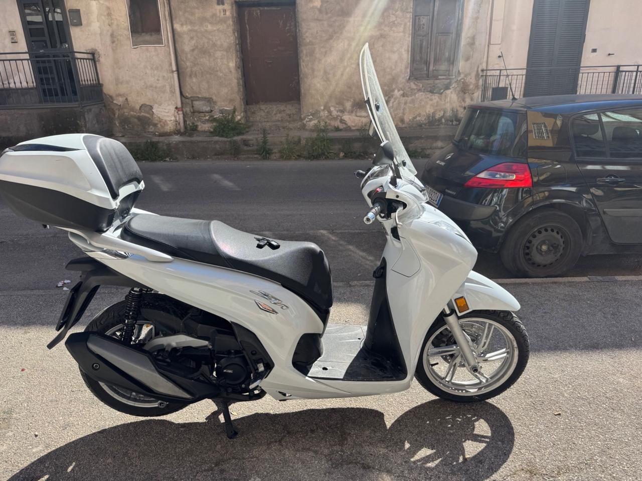 Honda SH 350 Sport