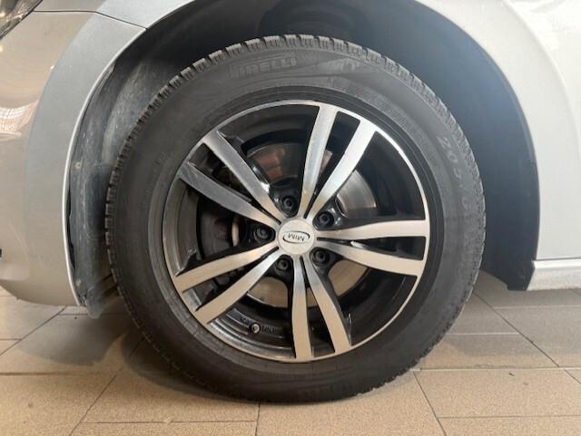 Volkswagen Touran 2.0 TDI 150 CV SCR DSG Executive BlueMotion Tech. 7 POSTI