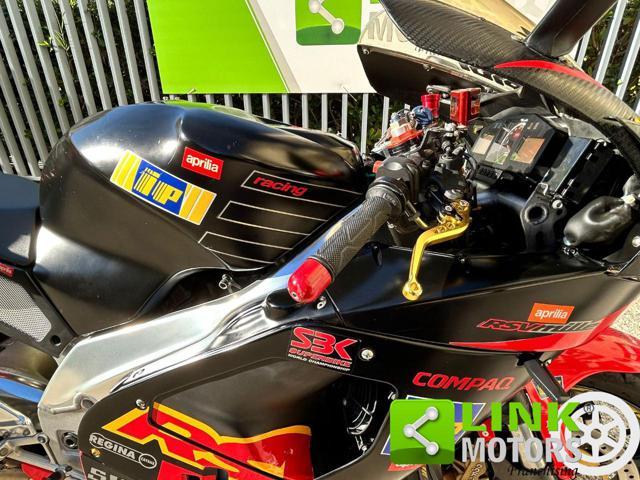 APRILIA RSV 1000 .