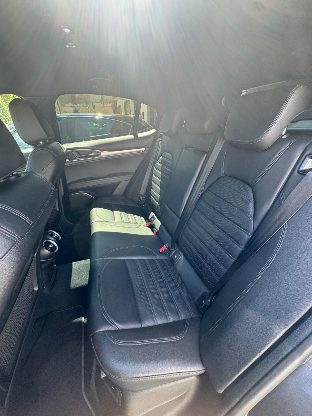 Alfa Romeo Stelvio 2.2 Turbodiesel 210 CV AT8 Q4 Veloce