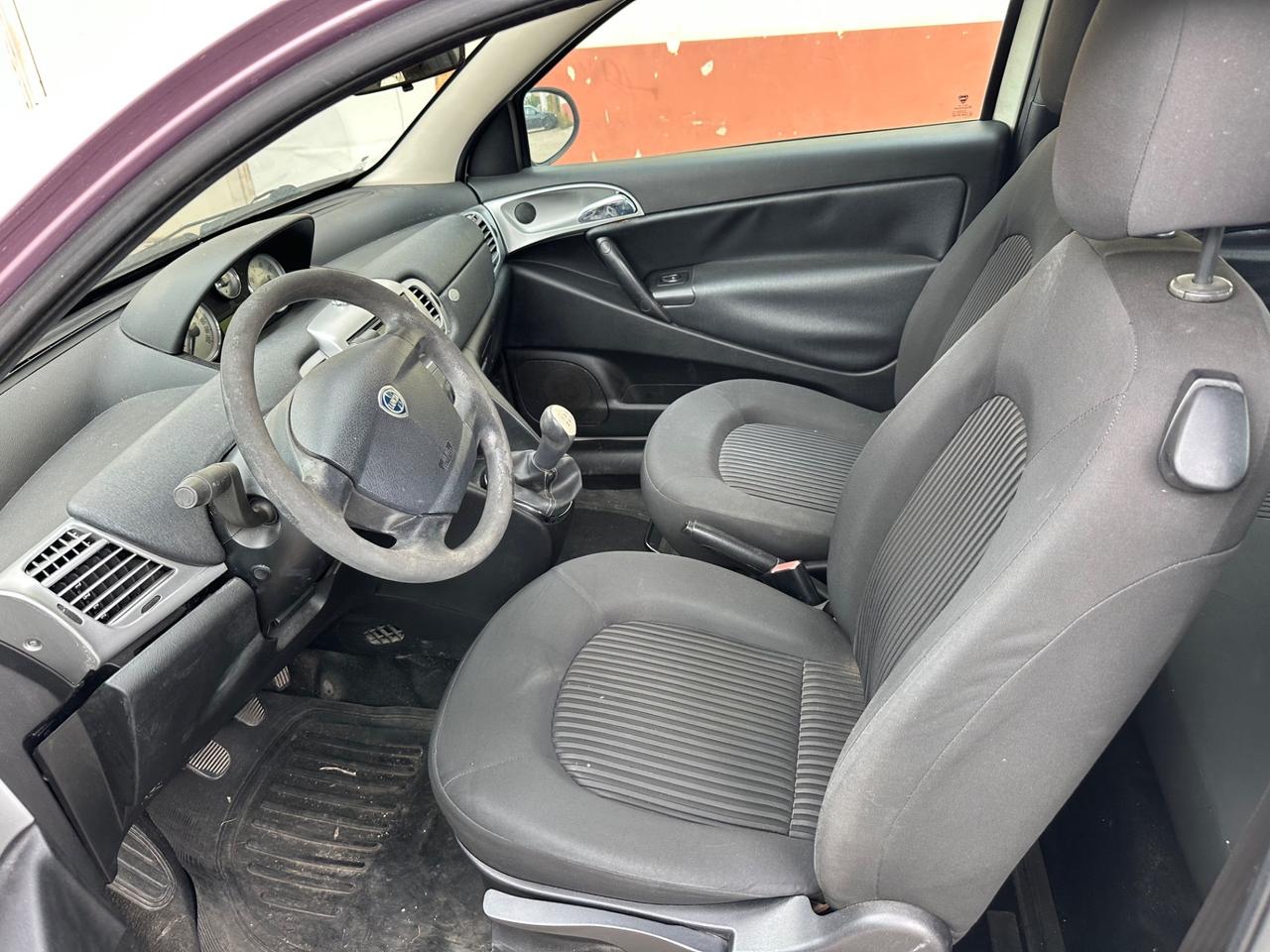 Lancia Ypsilon 1.3 MJT 75 CV