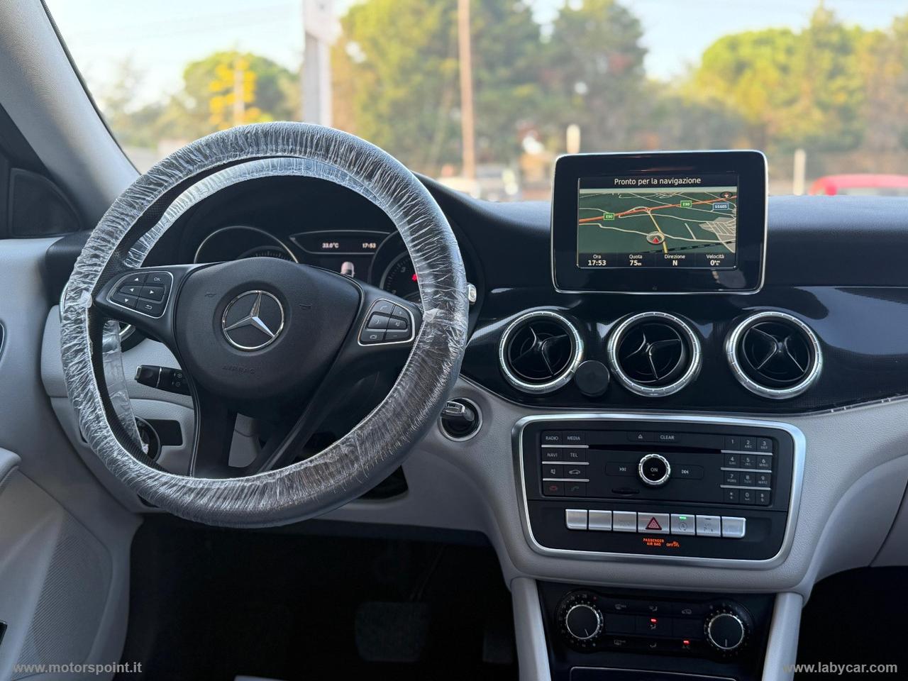 MERCEDES-BENZ CLA 180 d Automatic Business