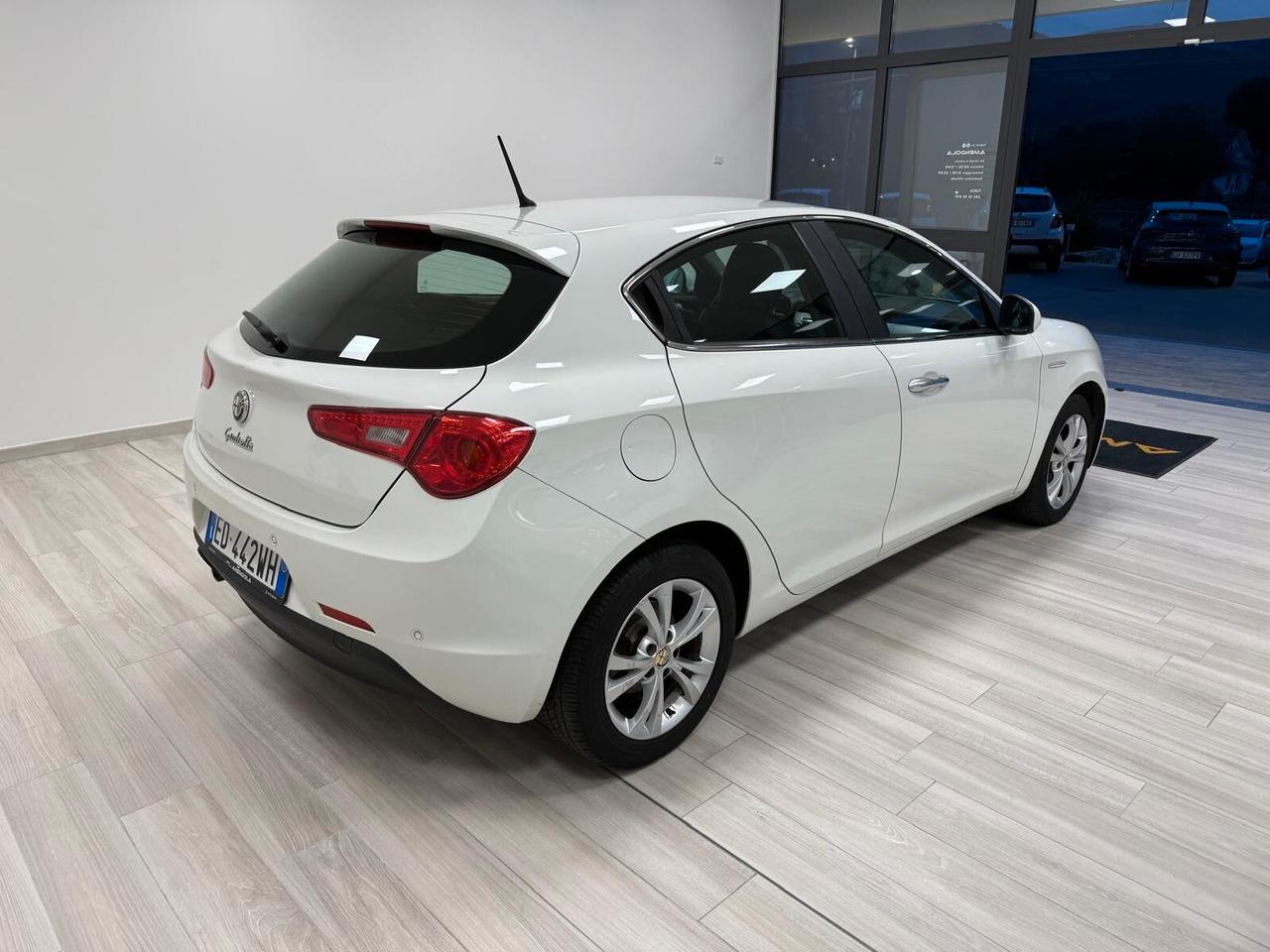 Alfa Romeo Giulietta 1.6 JTDm-2 105 CV Distinctive