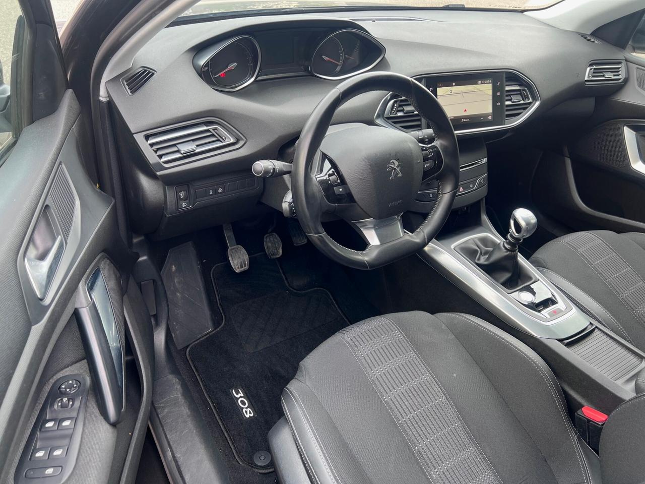 Peugeot 308 5pt 1.5 bluehdi 130cv Allure NAVI/PDC PERFETTA!!