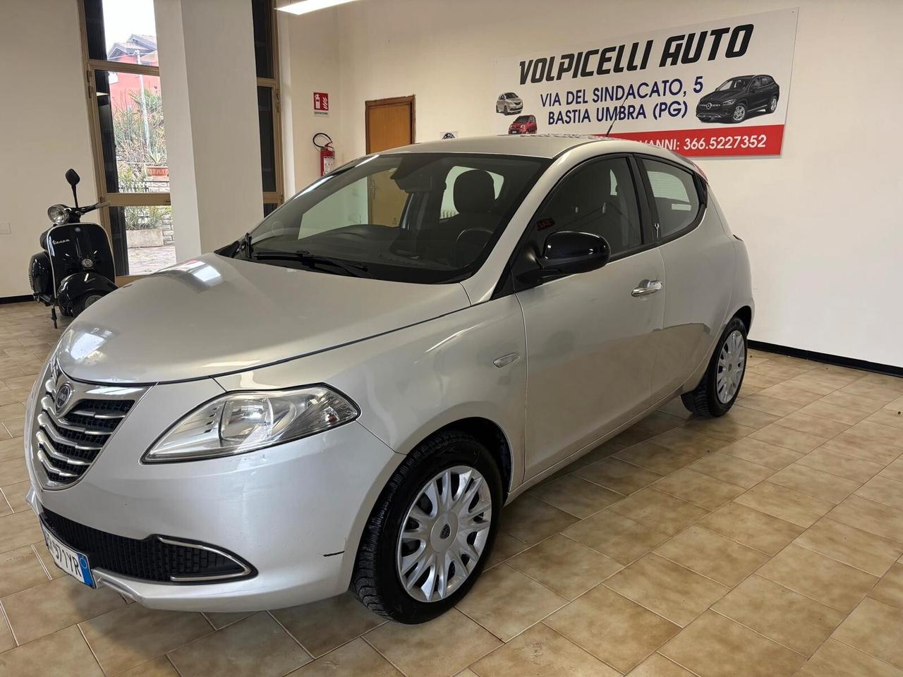 LANCIA YPSILON ANNO 2013 bz 1.2 ADATTA NEOPATENTATI KM 209 mila