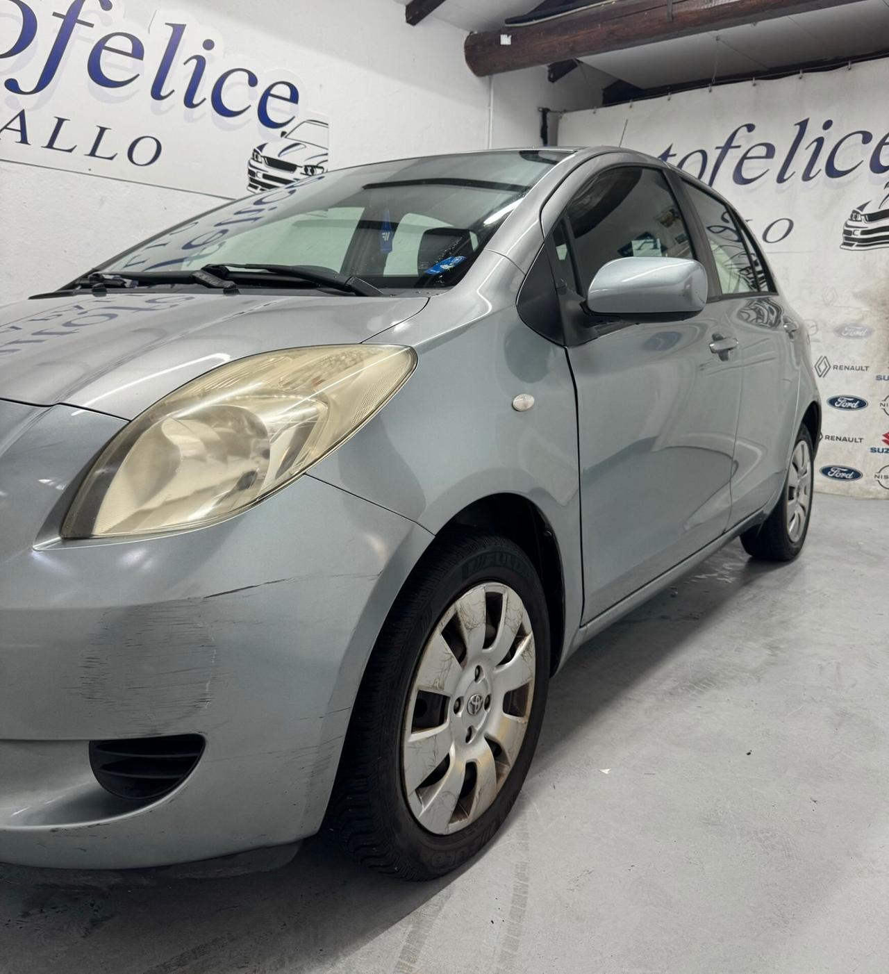 Toyota Yaris 1.0 5 porte Sol