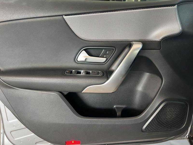 Mercedes-Benz Classe A A 180 d Sport auto