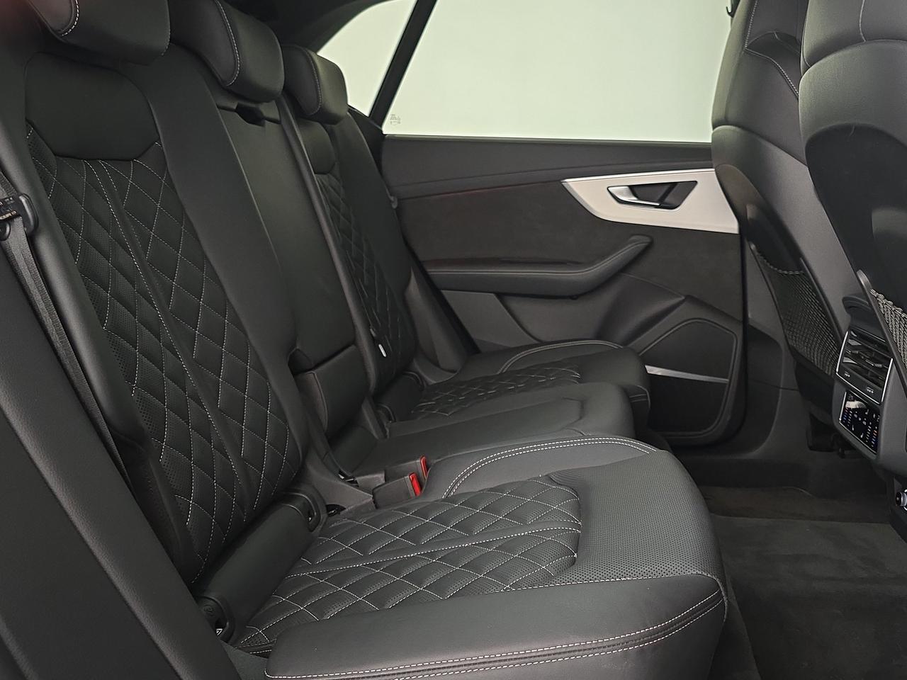 Audi Q8 55 3.0 tfsi mhev sport quattro tiptronic