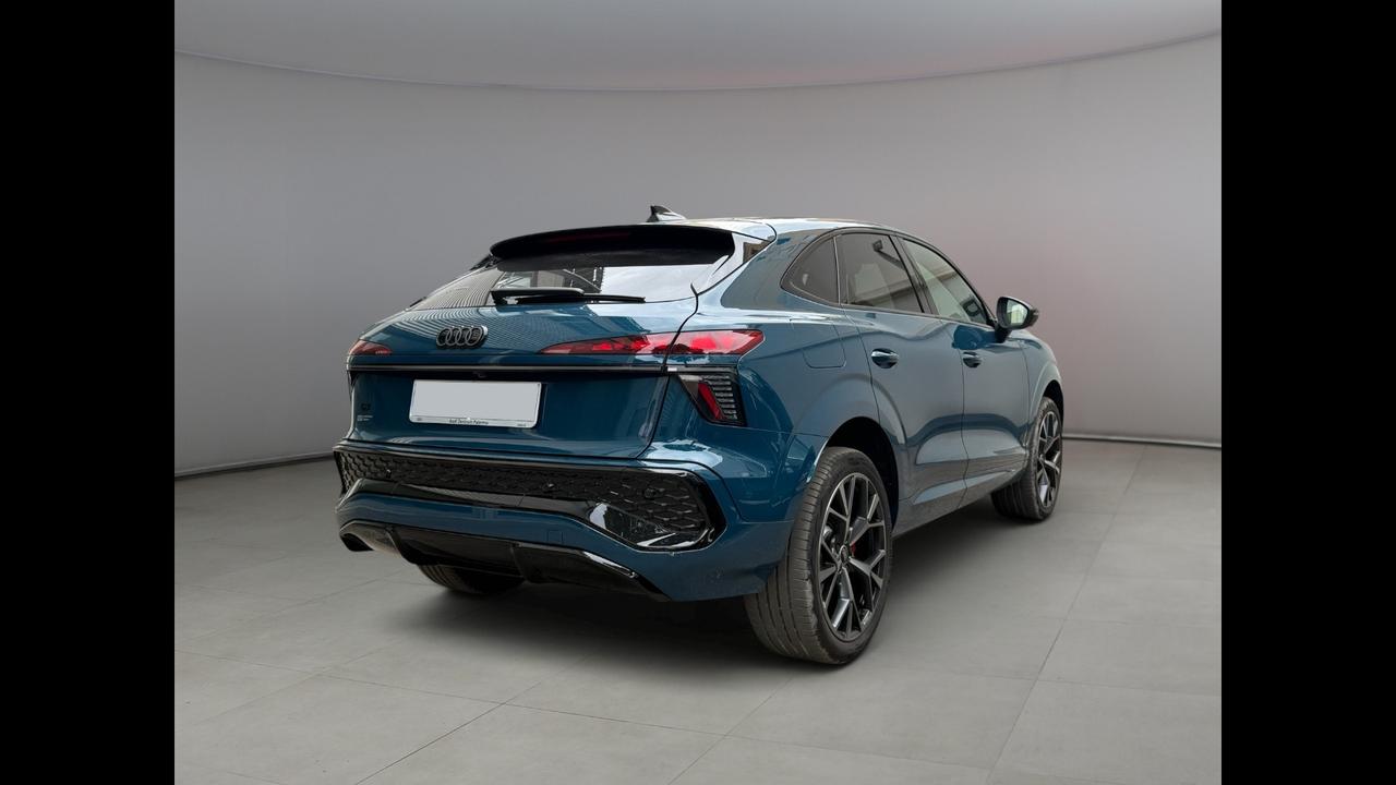 Audi Audi Q3 Sportback Business e-hybrid 200 kW S tronic