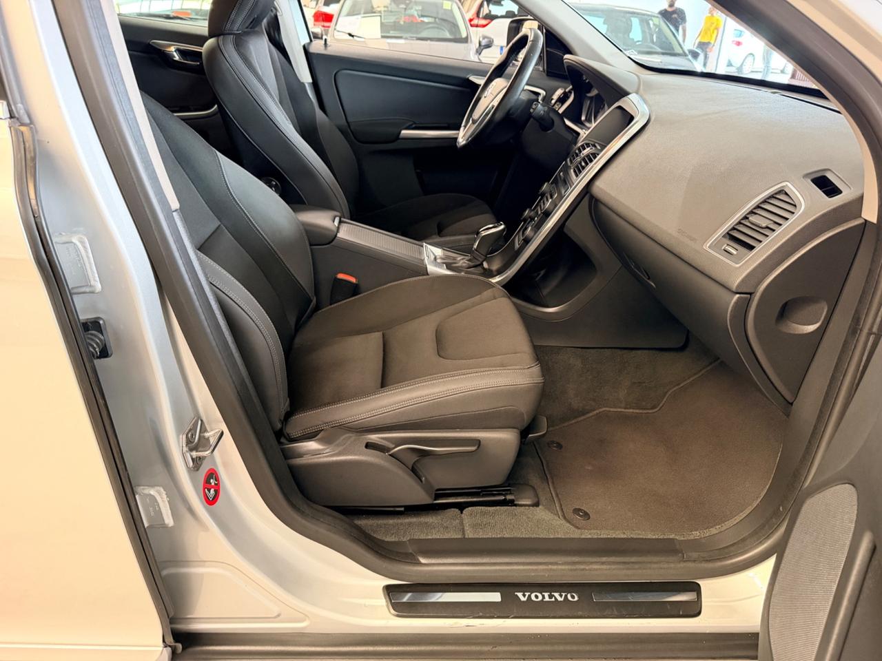 Volvo XC 60 XC60 D3 Geartronic Momentum
