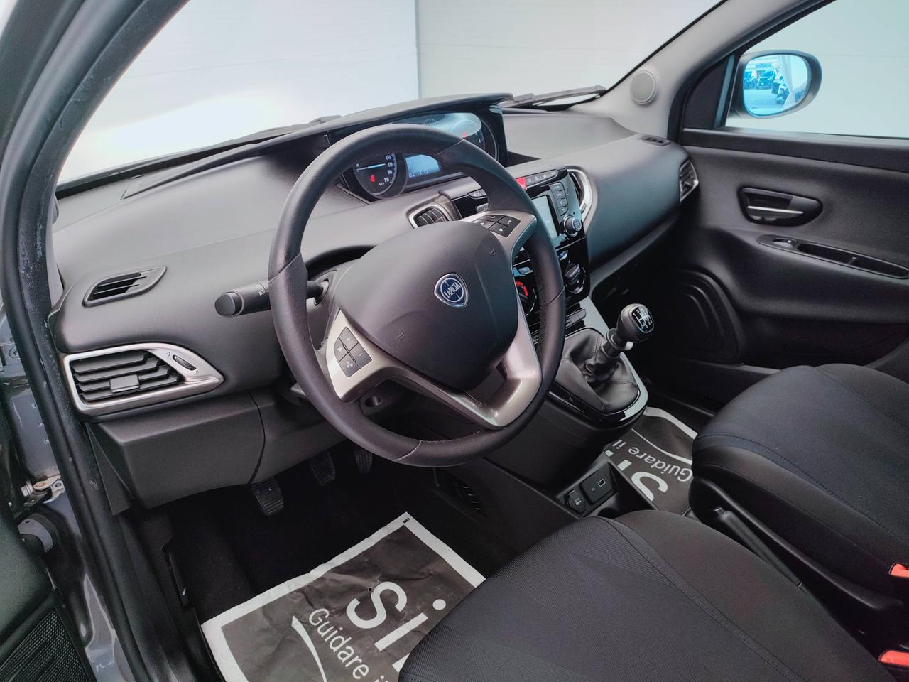 LANCIA Ypsilon III 2015 - Ypsilon 1.0 firefly hybrid Gold s&s 70cv