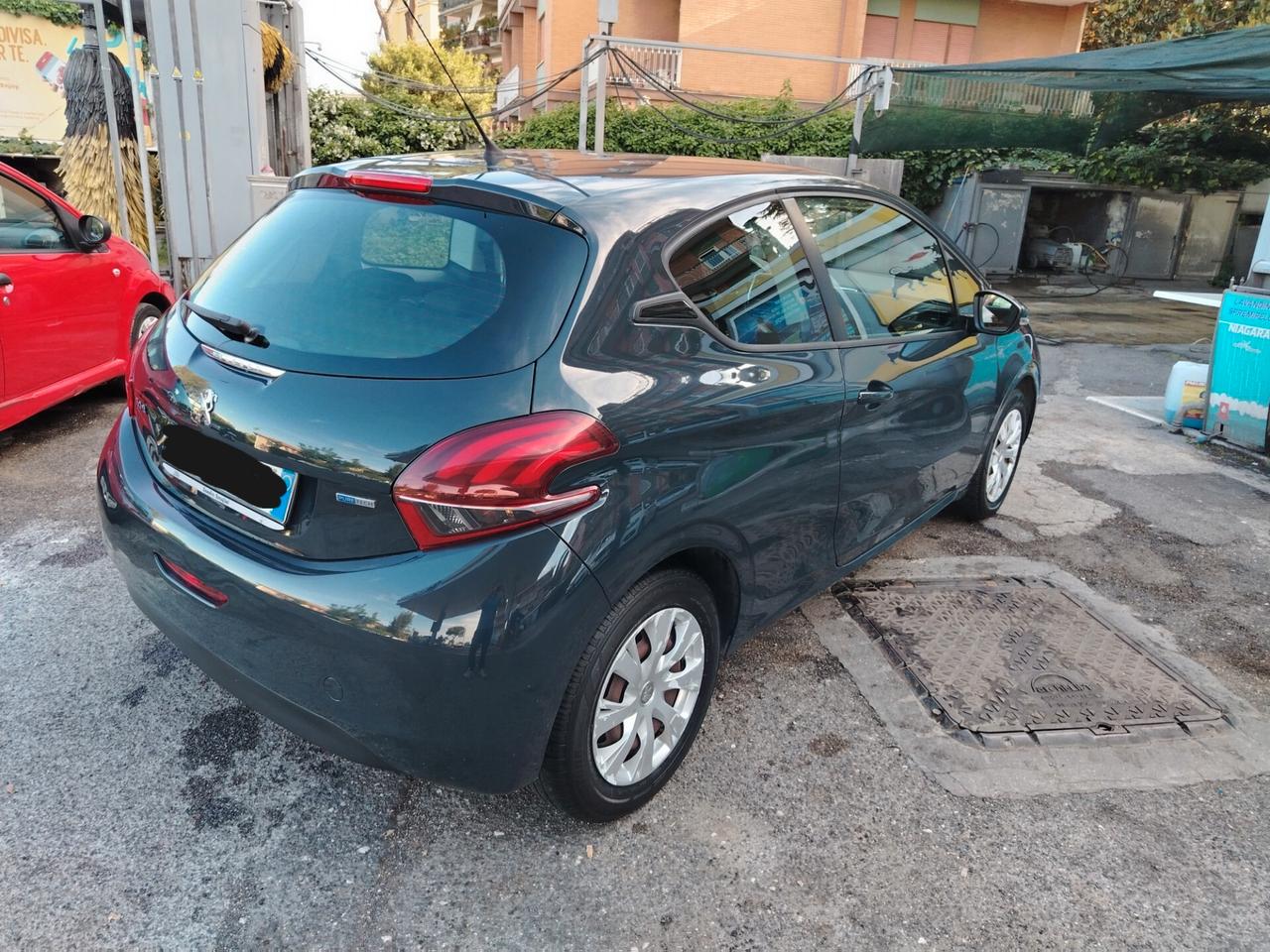 Peugeot 208 PureTech 82 3 porte Access