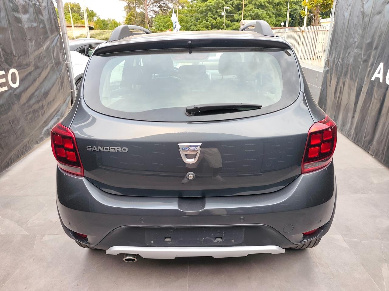 Dacia Sandero Stepway 1.0 BENZINA E GPL DI SERIE