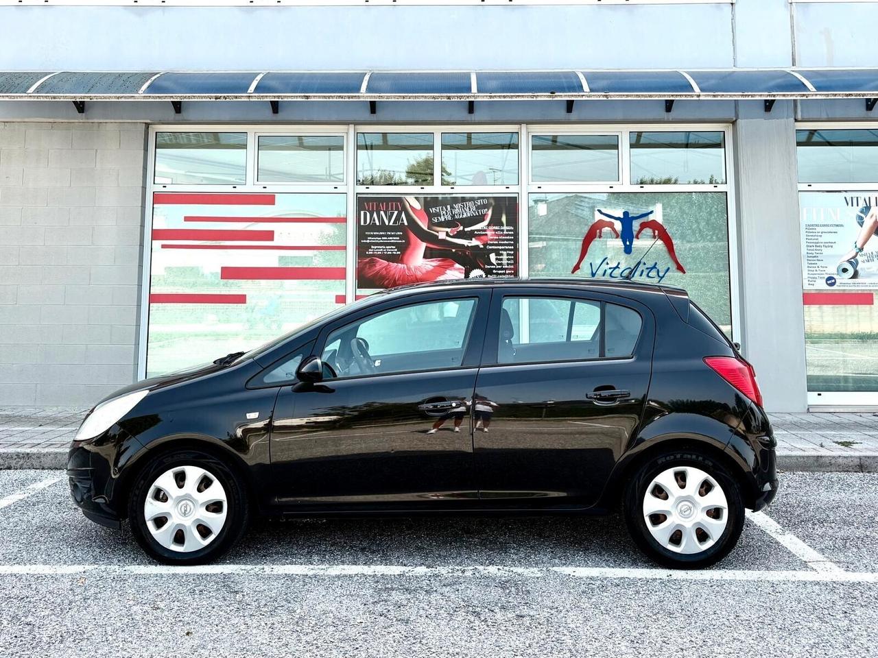 Opel Corsa 1.2 Benzina Neopatentati
