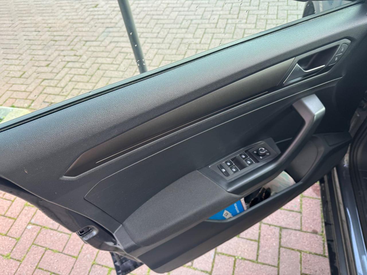 Volkswagen T-Roc Advanced 1.6 TDI #9828