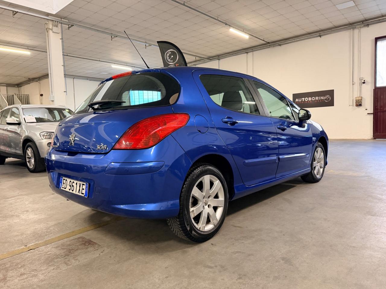 Peugeot 308 1.4 VTi 98CV 5p. Premium