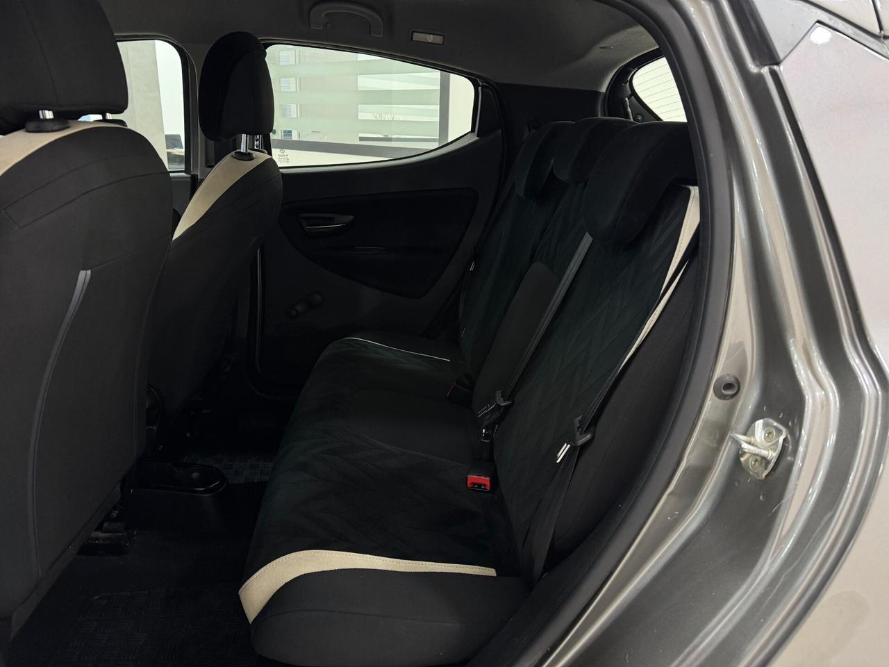 Lancia Ypsilon 1.2 69 CV 5 porte GPL Gold