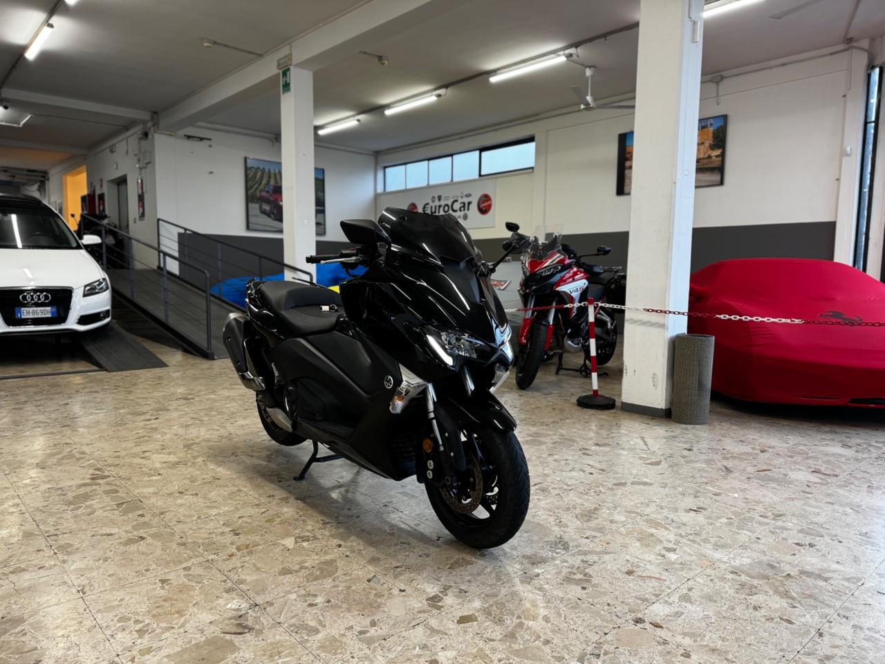 Yamaha T Max 530 DX 08/2019 Solo 1840KM