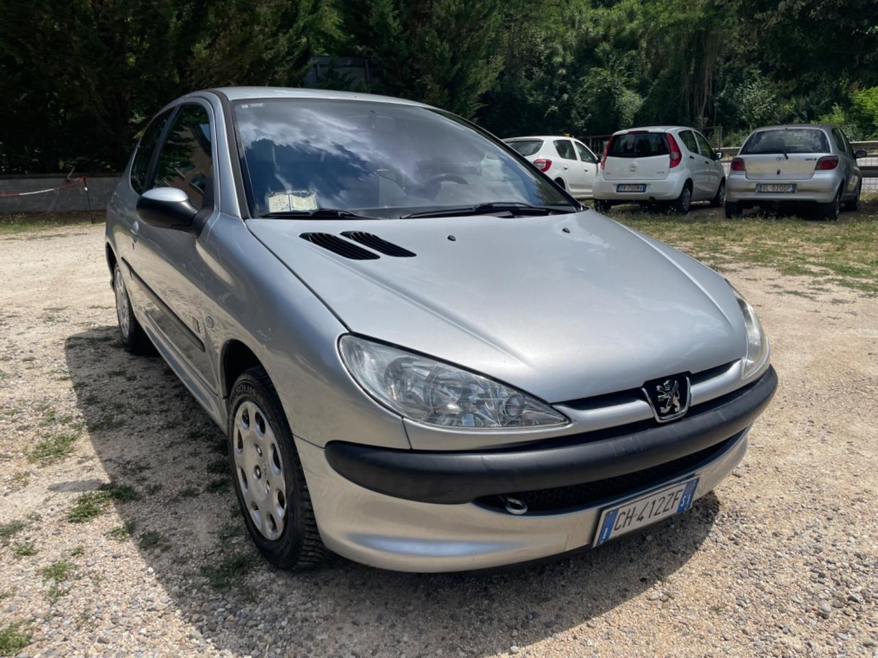 Peugeot 206 1.1 3p. XT