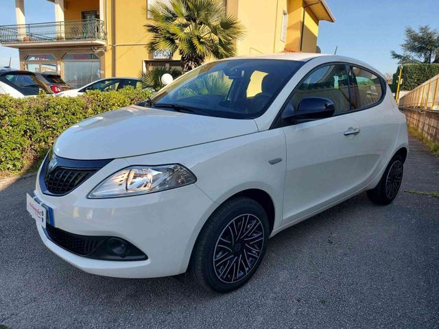 LANCIA Ypsilon 1.0 FireFly 5 porte S&S Hybrid Silver *KM 0*