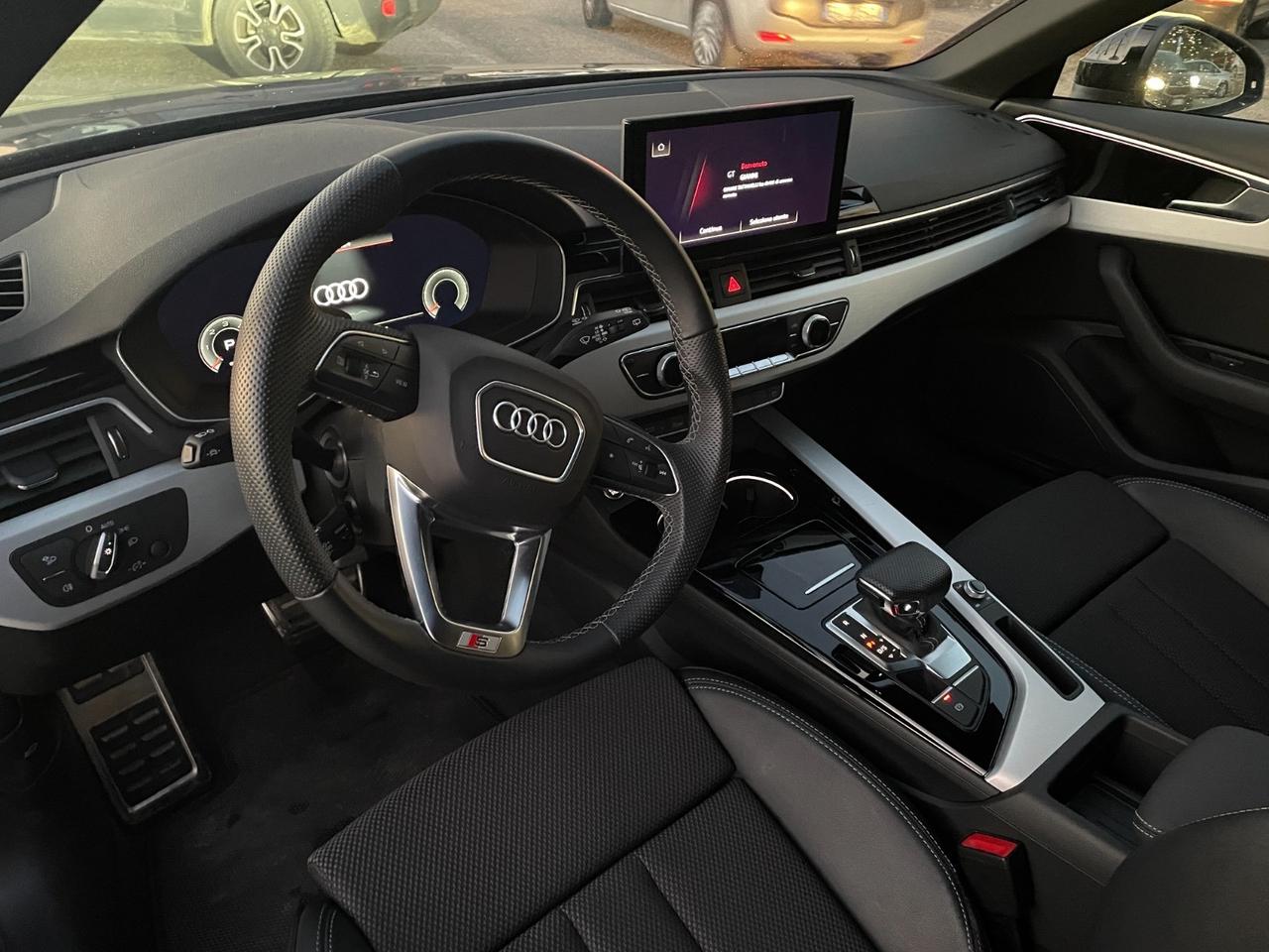 Audi A4 Avant 40 TDI quattro S tronic Business