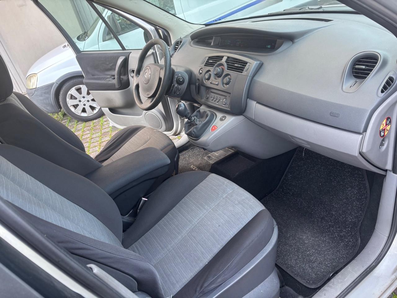 Renault Scenic Scénic 1.9 dCi/130CV Luxe gancio traino