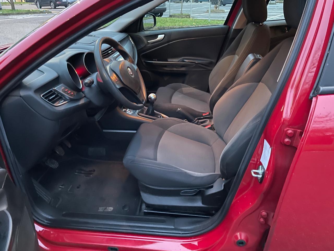 Alfa Romeo Giulietta 1.4 Turbo 120 CV Distinctive*neo patentati *