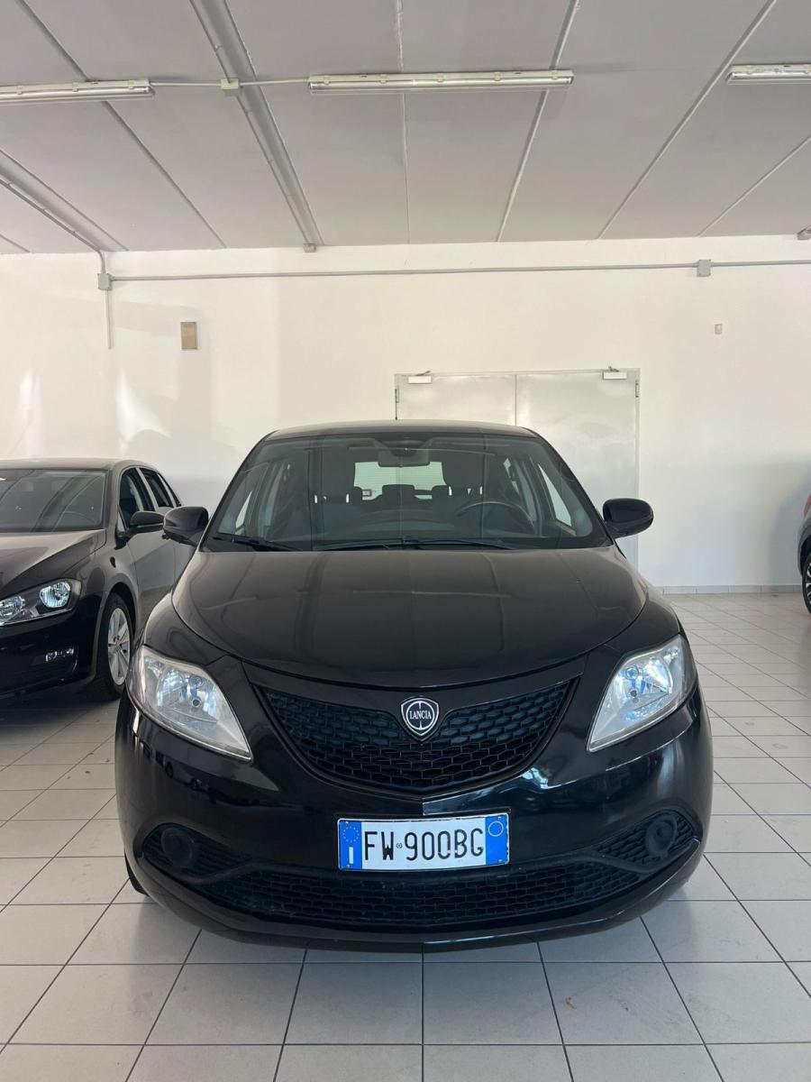 LANCIA - Ypsilon - 1.2 69 CV 5p. GPL Ecochic Gold