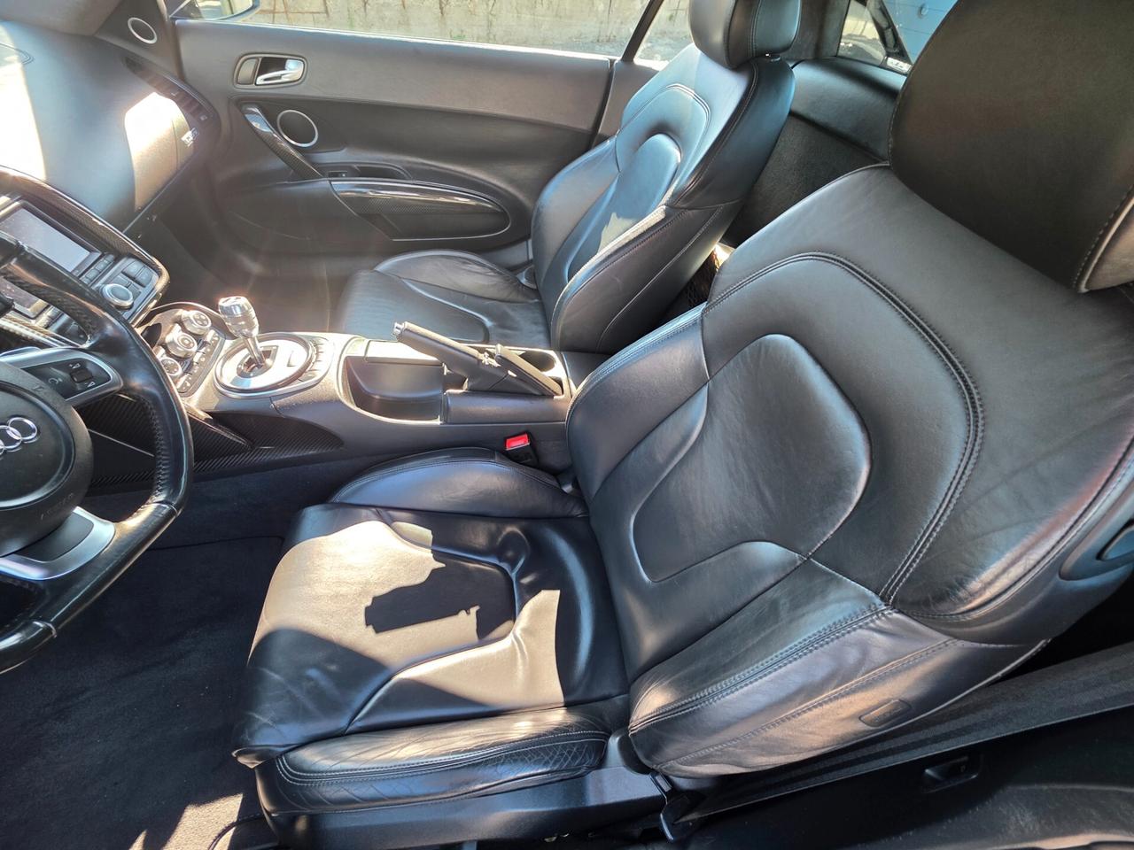 Audi R8 5.2 V10 FSI quattro R tronic