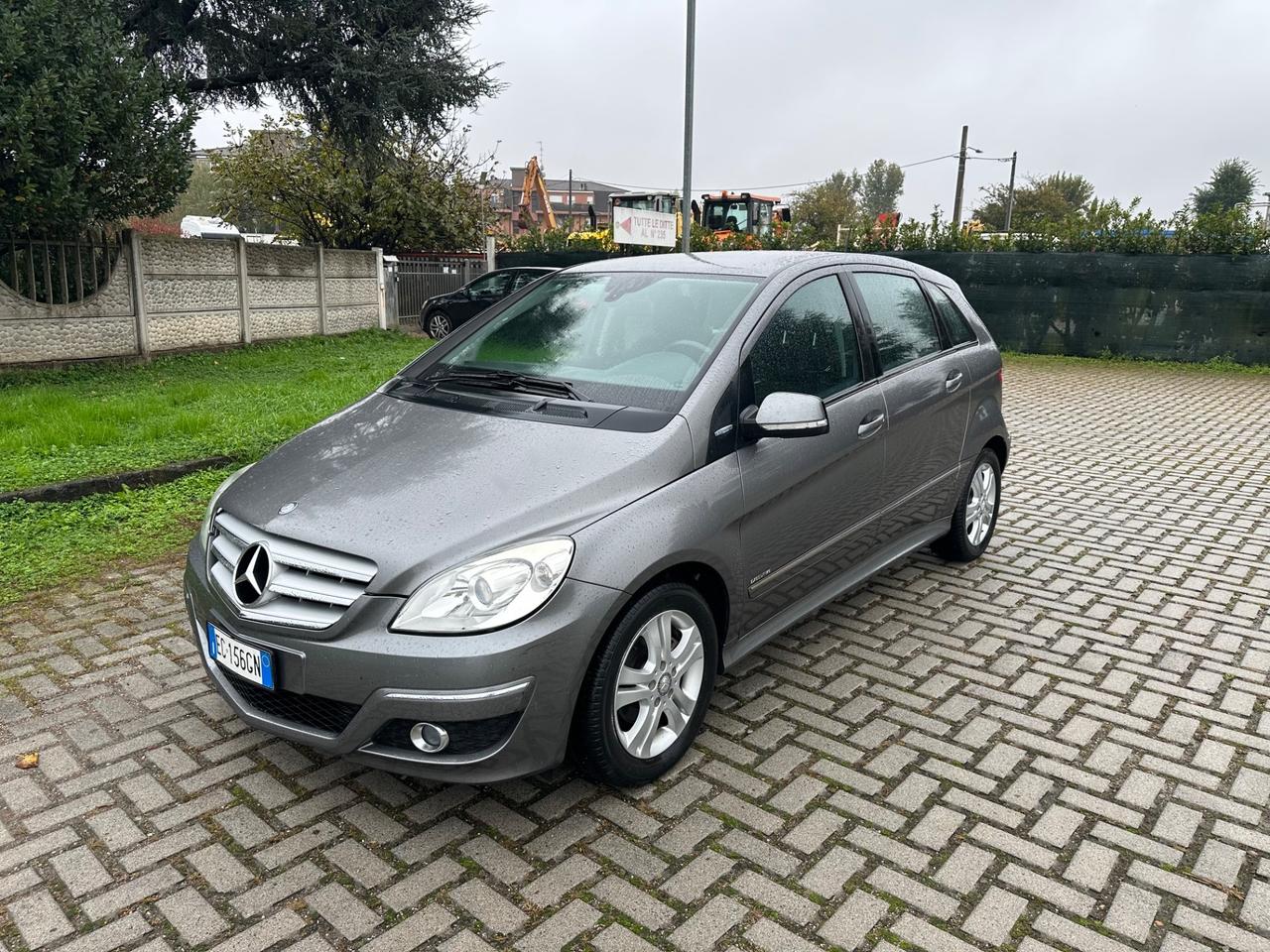 Mercedes-benz B 180 B 180 BlueEFFICIENCY Executive