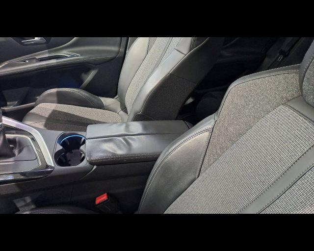 PEUGEOT 3008 1.6 bluehdi Business s&s 120cv