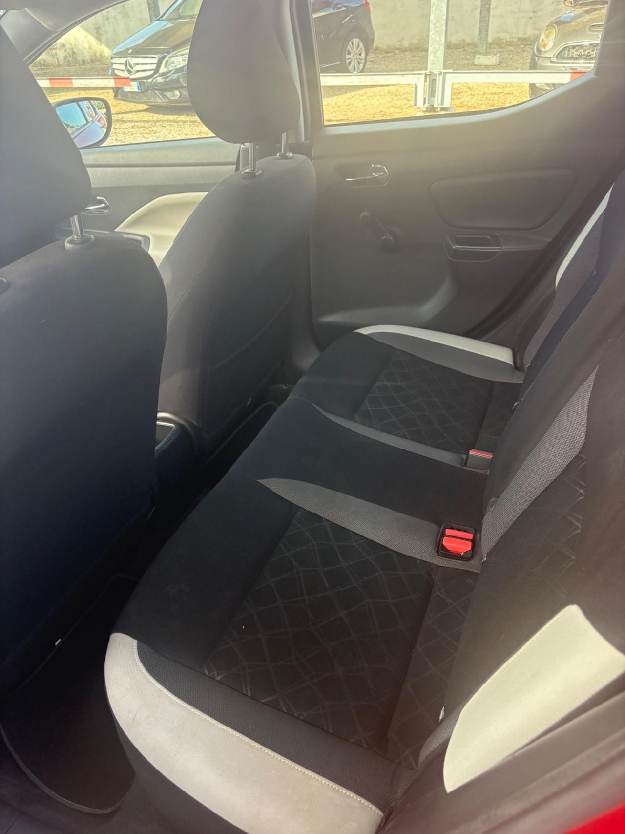 Nissan Micra 1.0 5 porte