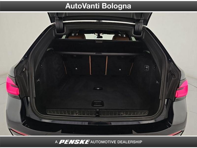 BMW Serie 5 530d Touring mhev 48V xdrive Msport auto
