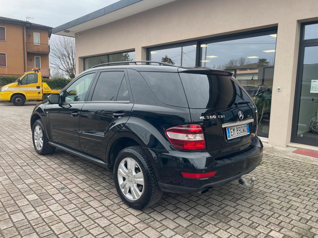 Mercedes-benz ML 300 CDI BlueEFFICIENCY